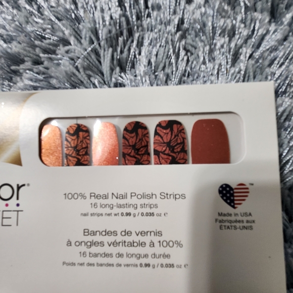 Color Street Wing It On Red to Copper Duochrome Butterfly Wing Design Nail Strip - Picture 2 of 5